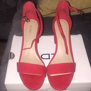 BRAND NEW!  Perfect for any event!